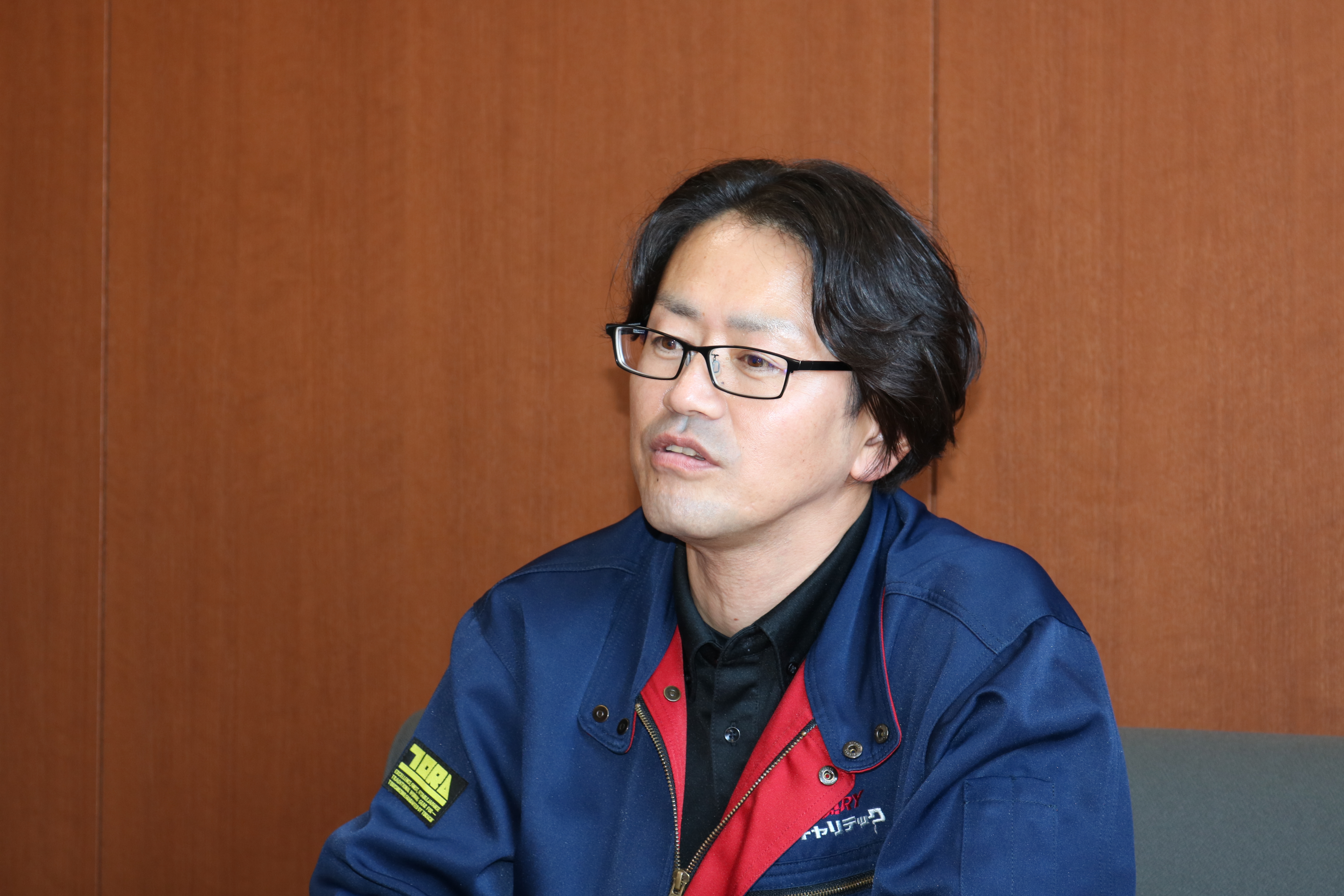 r-work04-3.webp